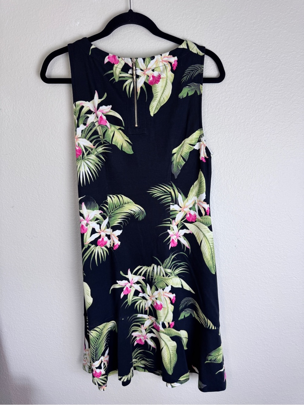 Tommy Bahama M Black Tropical Floral Shift Dress Sleeveless Knee Zip Stretch - Picture 8 of 12